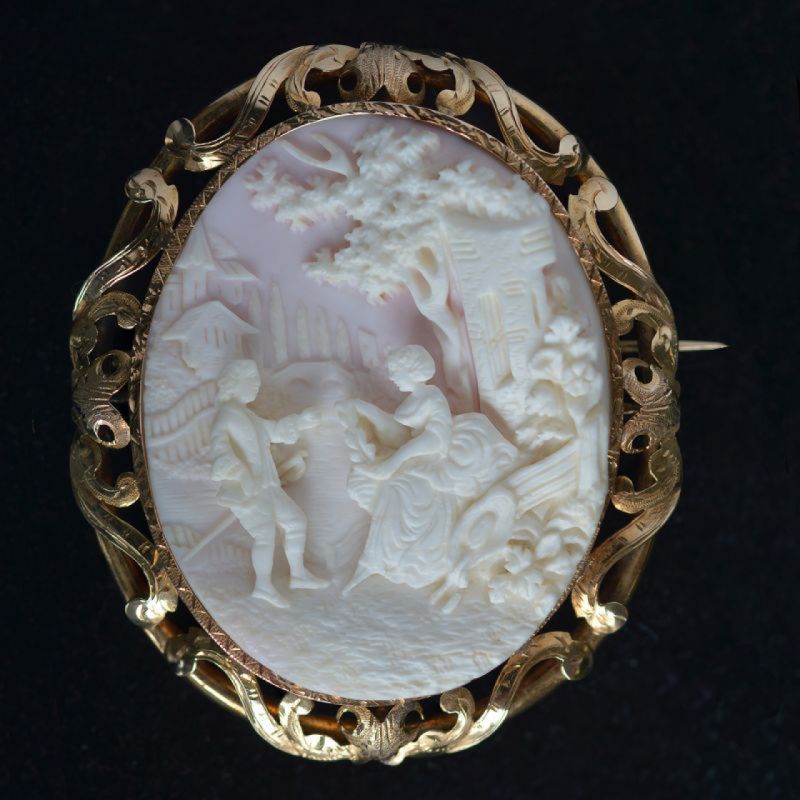 Erotically charged cameo brooch 1850 - Rocks and Clocks