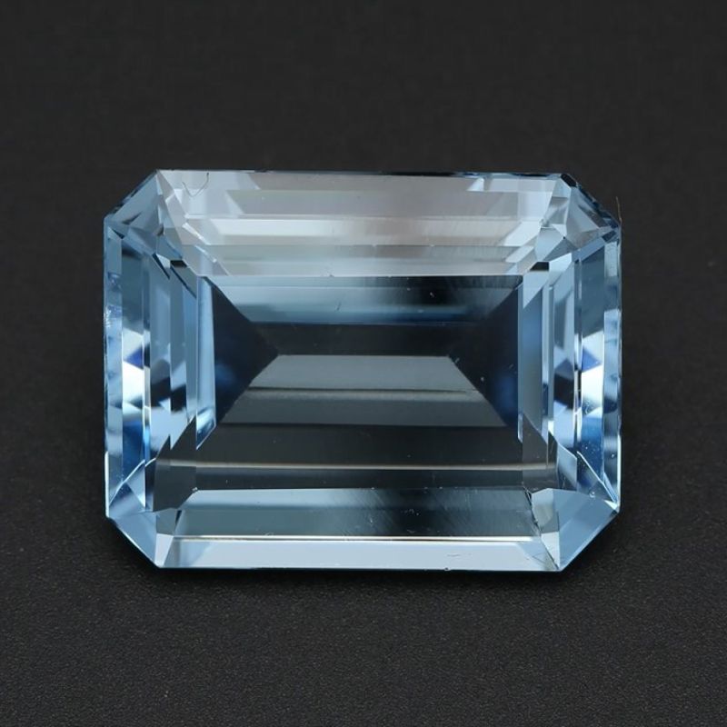 Natural Aquamarine ct certified Rocks and Clocks