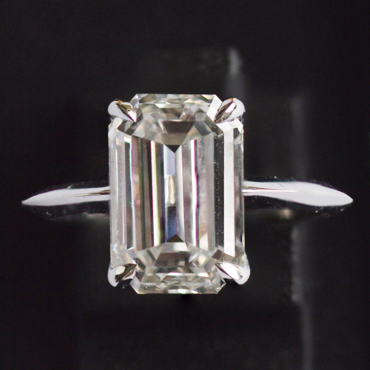 5,12 ct emerald cut diamond ring 2lips breathtaking 5.12 ct white Rocks and Clocks 5,12 ct emerald cut diamond ring 2lips breathtaking 5.12 ct white Rocks and Clocks