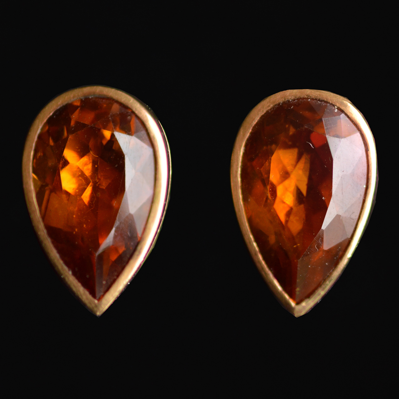 18k-gold-madeira-citrine-earclips