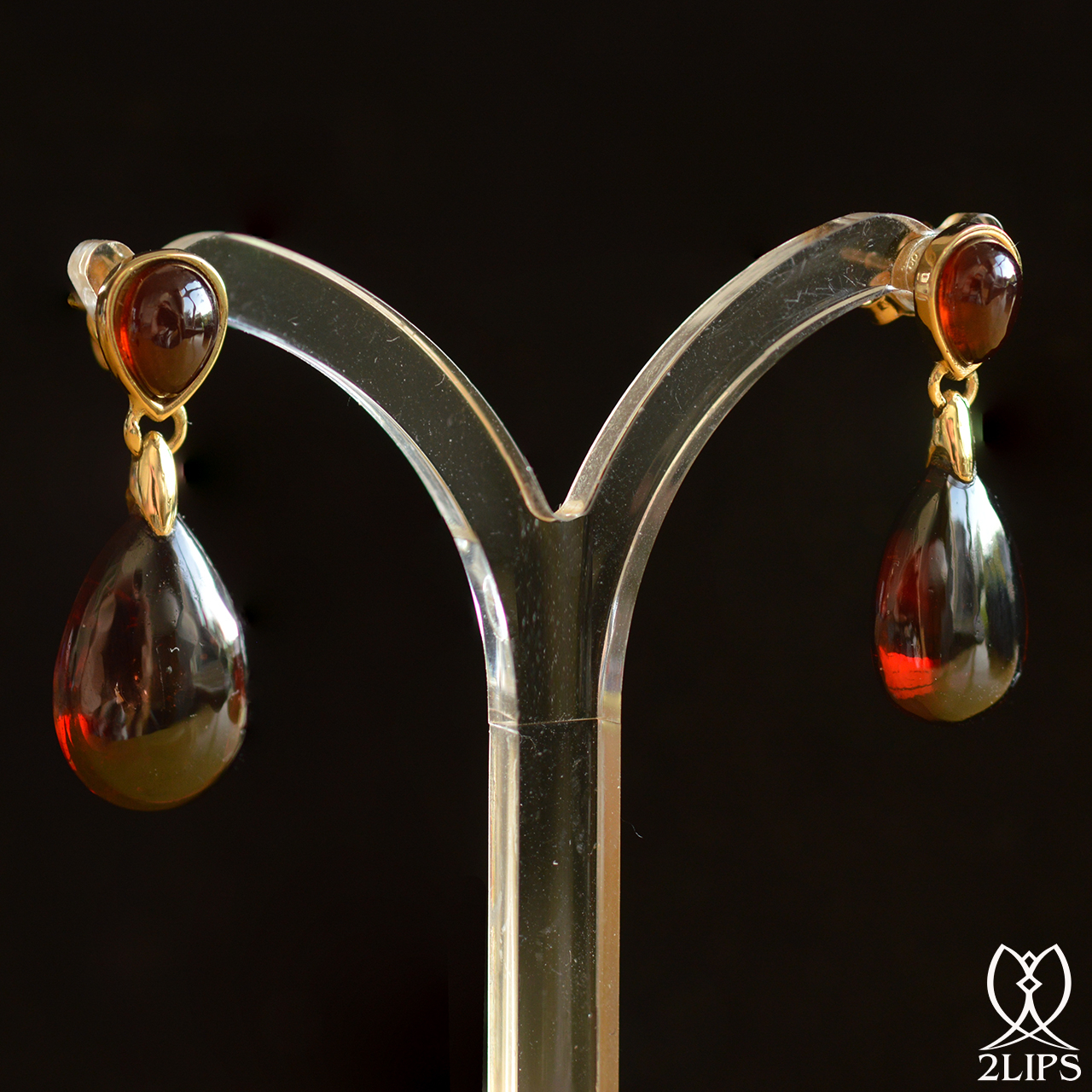 18k-gold-2lips-colours-pyroop-garnet-earrings-design-david-aardewerk