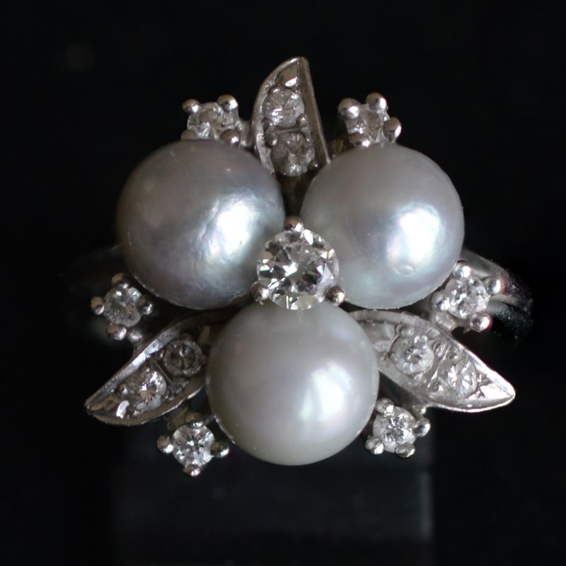 3-shades-grey-akoya-pearl-diamond-ring-1960s