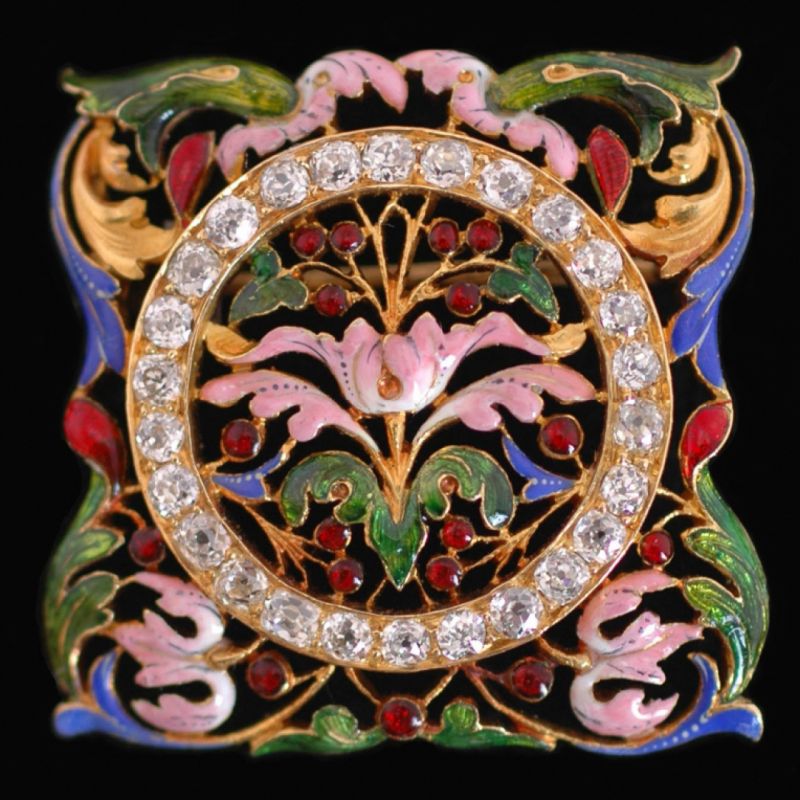 neo-renaissance-brooch