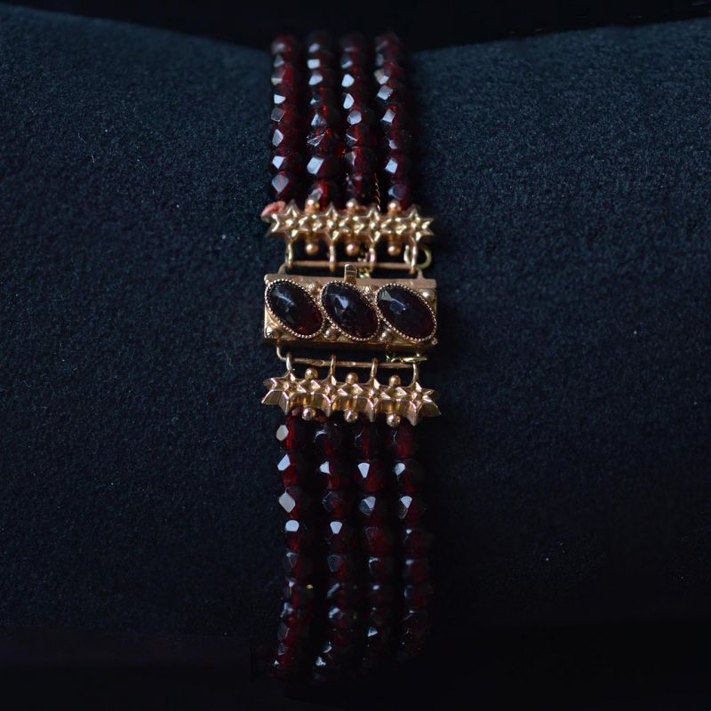 antique-dutch-garnet-bracelet