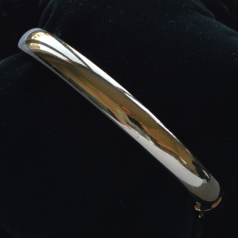 14k-yellow-gold-bangle-bracelet