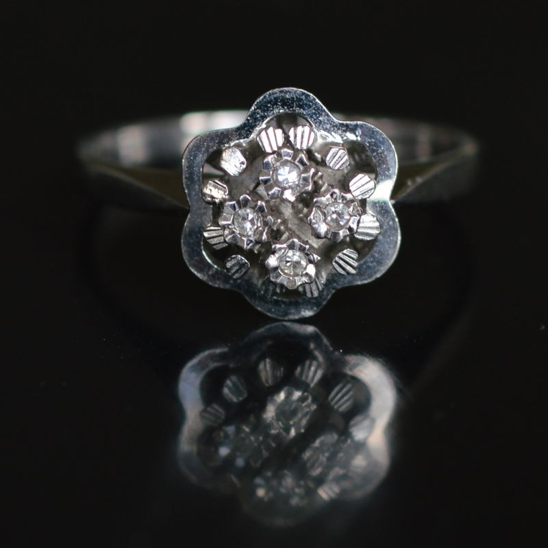 diamond-cluster-ring