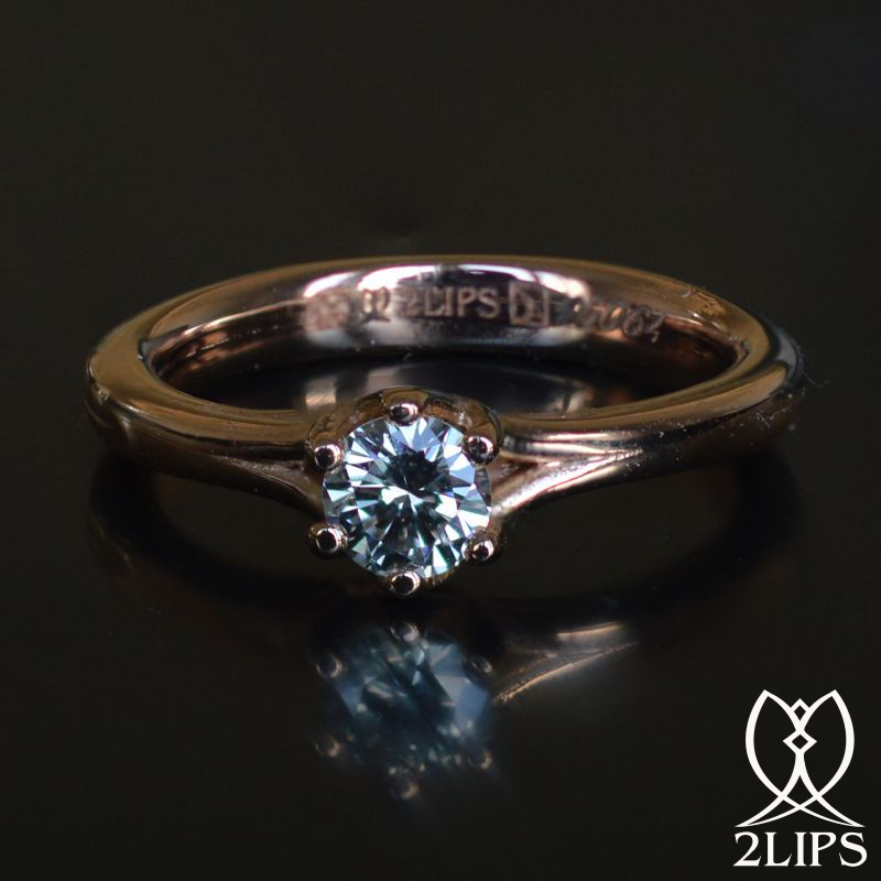 2lips-0-30-carat-f-colour-rare-white-vs2-solitair-diamond-18k-pink-red-gold-the-most-beautiful-engagement-ring-design-david-aard