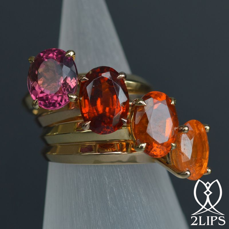 18k-gold-stackable-2lips-ring-spessartite-garnet-dutch-design-david-aardewerk