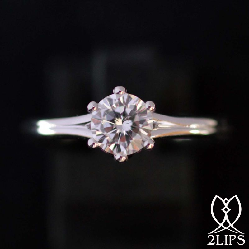 2lips-0-60-ct-e-colour-vvs1-clarity-solitair-hrd-certified-natural-diamond-the-most-beautiful-engagement-ring