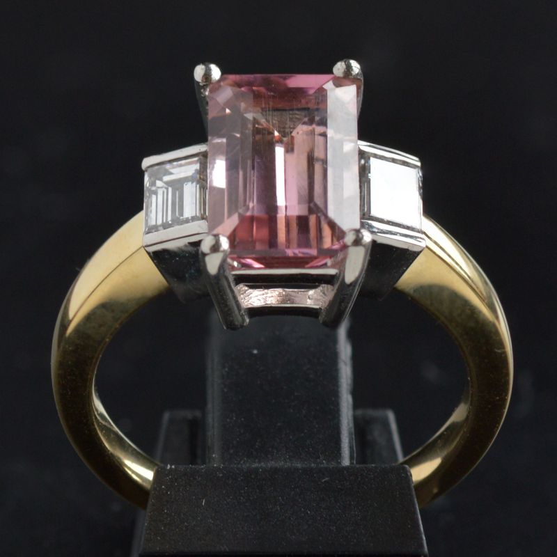2-86-ct-intens-pink-tourmaline-diamond-trilogy-engament-ring-platinum-gold