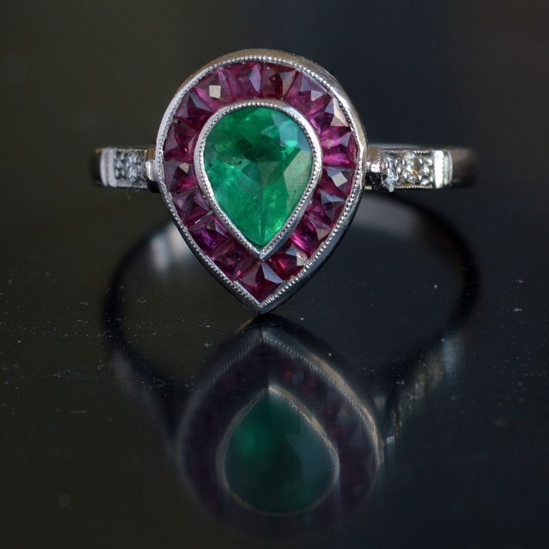pear-shaped-colombian-emerald-and-ruby-platinum-art-deco-ring