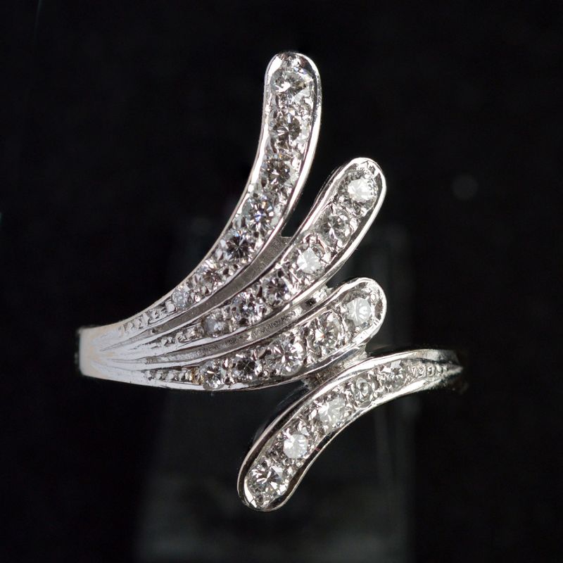 18k-diamond-white-gold-80-s-ring