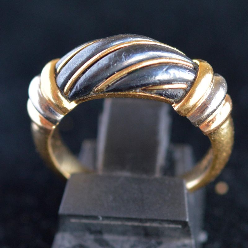 vintage-hematite-gold-cartier-ring