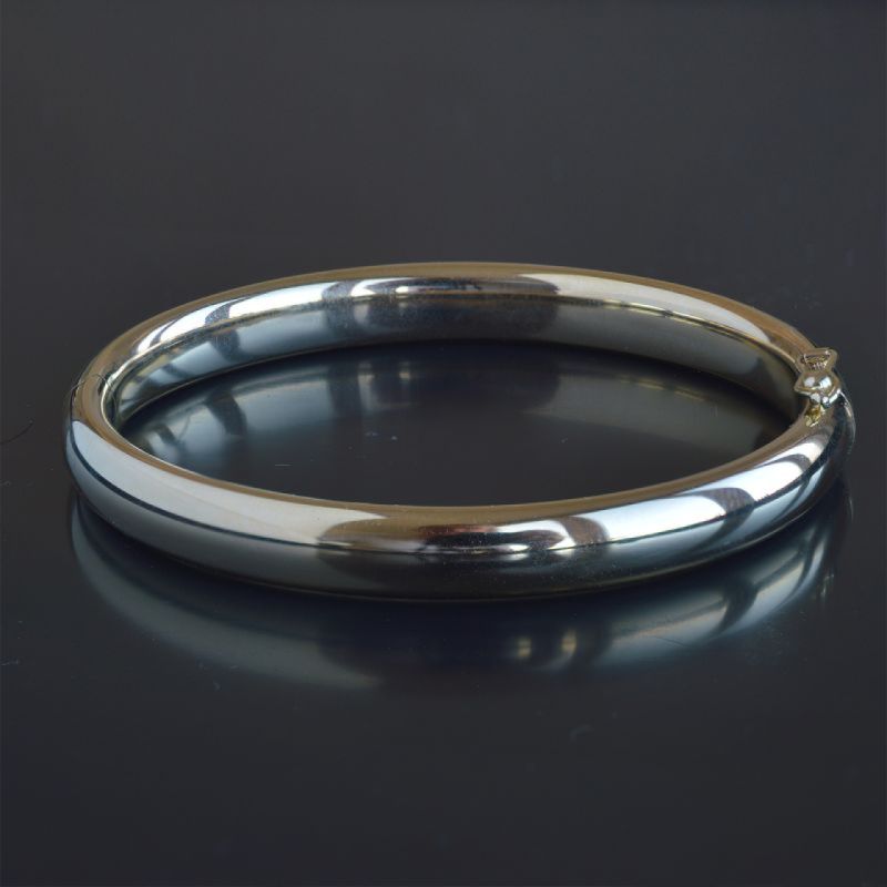 14k-gold-bangle-bracelet