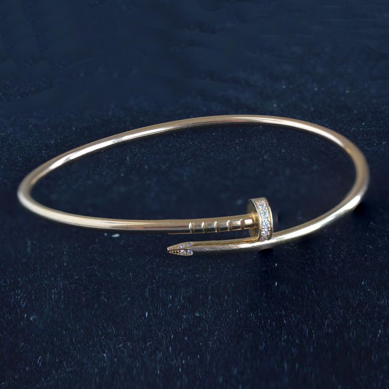 juste-un-clou-bangle-small-model-with-diamonds