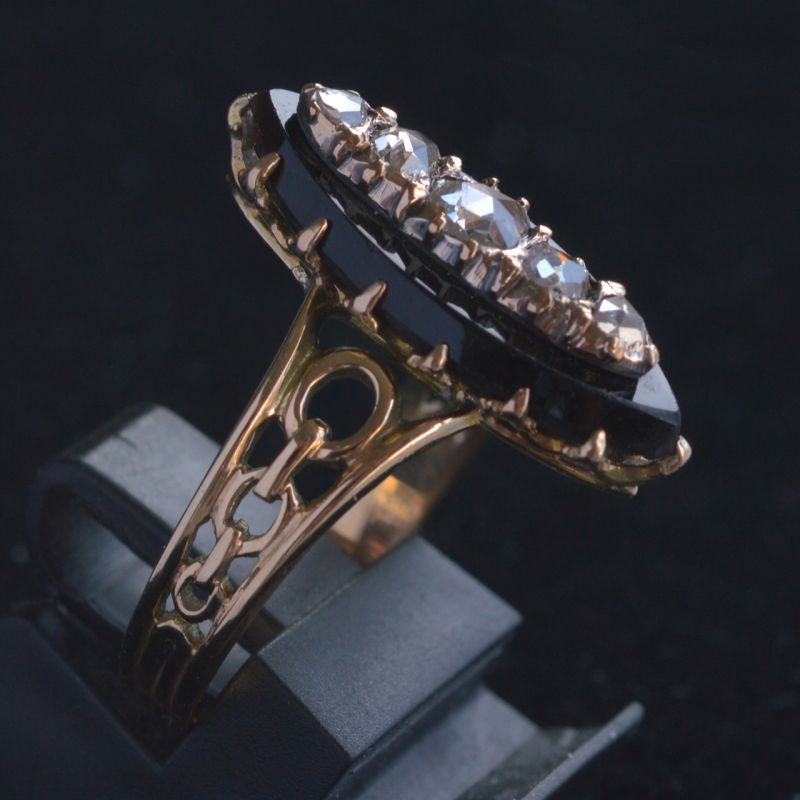 antique-rose-cut-diamond-and-onyx-ring