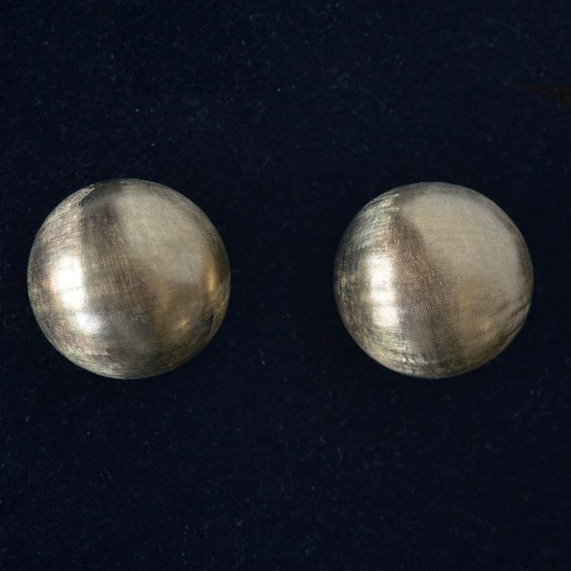 1960s-robust-14k-gold-domed-half-ball-clip-earrings