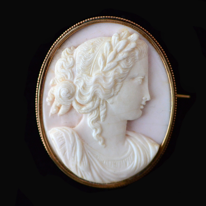 oval-shell-cameo-brooche