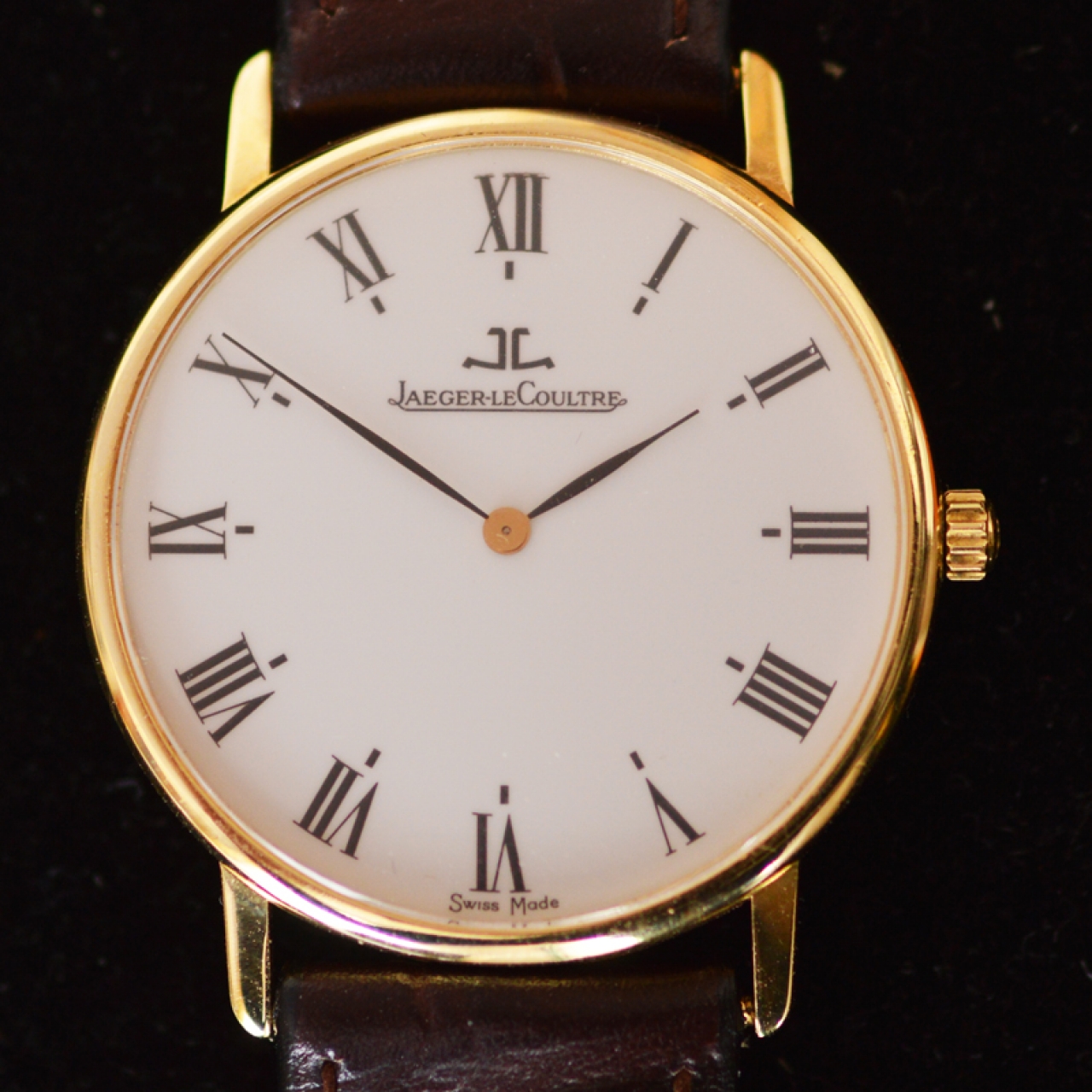 jaeger-lecoultre-18k-gold-quartz-watch