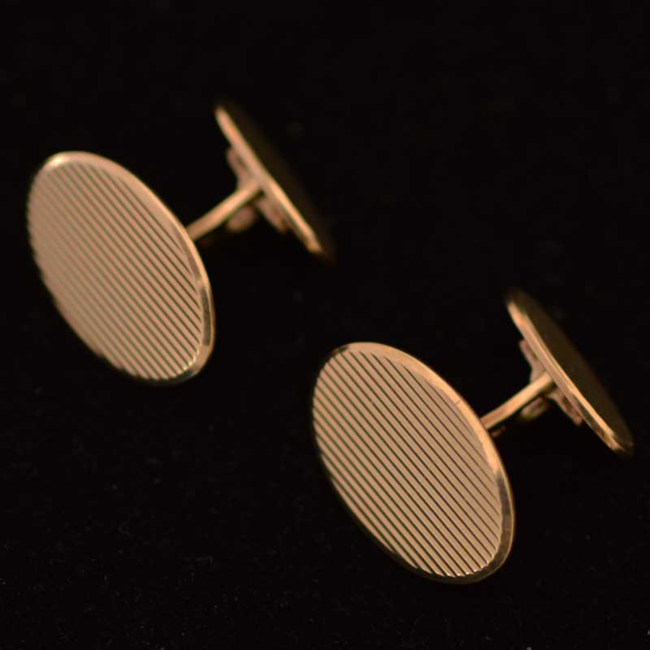 vintage-gold-cufflinks