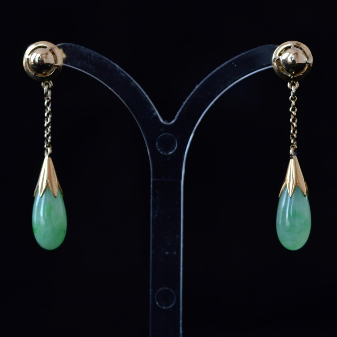 a-set-of-gold-and-jade-ear-pendants