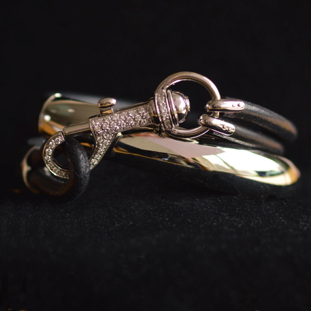 18k-gold-leather-diamond-fashion-forward-bracelet-oromalia-salvatore-barberi
