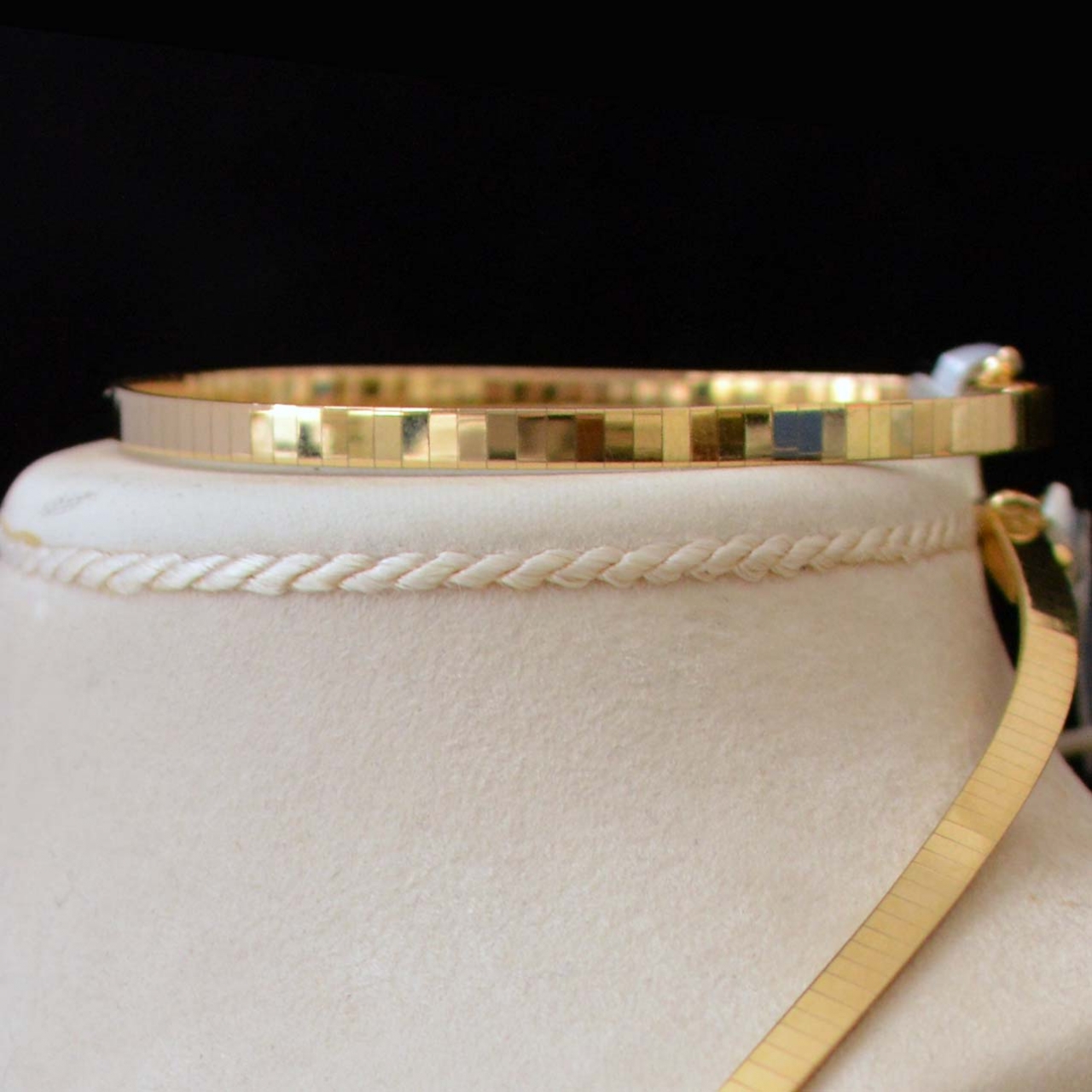 14k-yellow-gold-omega-bracelet
