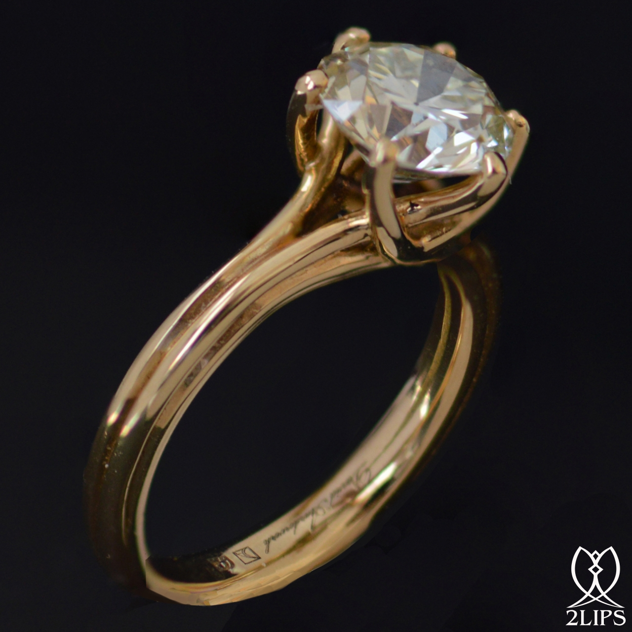 2lips-2-33-ct-t-s-colour-solitair-diamond-engagement-ring