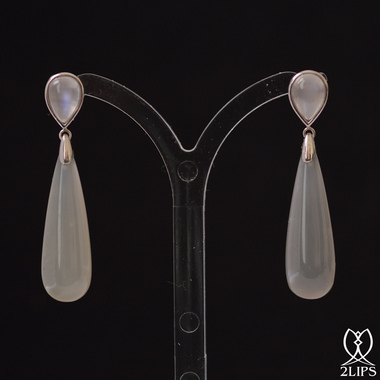 platinum-moonstone-2lips-colours-earrings-design-david-aardewerk