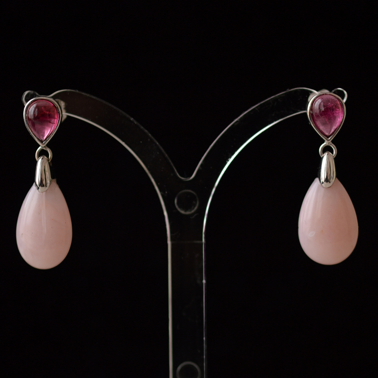 18k-white-gold-2lips-colours-rubellite-tourmaline-pink-opal-earrings-design-david-aardewerk