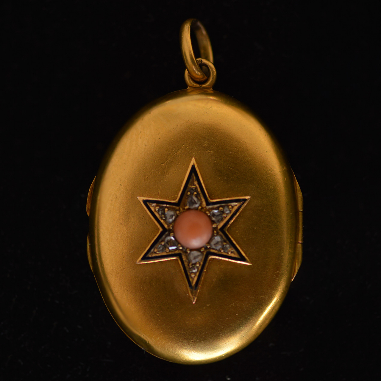 antique-gold-rosecut-diamond-locket