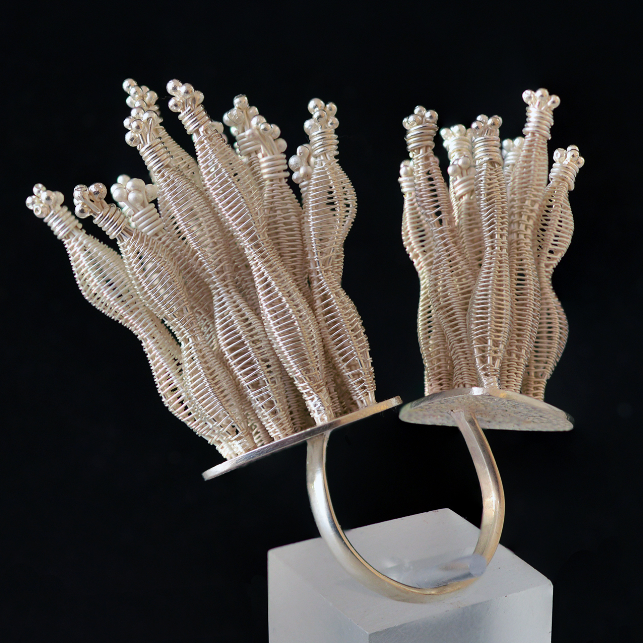 silver-long-coral-ring-maja-houtman-award-winning
