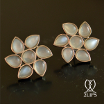 2lips-tulip-keukenhof-flower-earstuds-earrings-dutch-design-moonstone-david-aardewerk-18k-gold