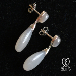 18k-gold-2lips-colours-grey-moonstone-earrings-design-david-aardewerk