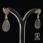 18k-yellow-gold-2lips-colours-dark-grey-moonstone-earrings-design-david-aardewerk