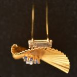 18k-gold-diamond-sapphire-retro-style-brooch-1940s
