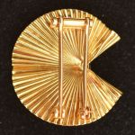 18k-gold-diamond-sapphire-retro-style-brooch-1940s