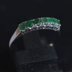 14k-carat-white-gold-riviere-ring-small-green-natural-emerald