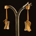 gold-lapponia-esmeralda-ear-rings-pendants-bjorn-weckstrom