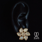 2lips-tulip-keukenhof-flower-earstuds-earrings-dutch-design-moonstone-david-aardewerk-18k-gold
