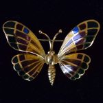 enchanting-18k-gold-butterfly-plique-a-jour-enamel-brooch