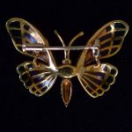 enchanting-18k-gold-butterfly-plique-a-jour-enamel-brooch