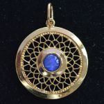 mourning-jewelry-emotion-memory-deceased-precious-pendant-gold-opal-custom-made-dutch-design-uniquely-designed-designer-goldsmit