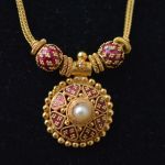 22k-gold-indian-pendant-red-enamal-necklace