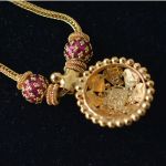 22k-gold-indian-pendant-red-enamal-necklace