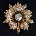 2-5-ct-white-old-mine-cut-d-colour-diamond-flower-brooch-antique