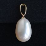 drop-shaped-freshwater-pearl-pendant-13-x-9-mm-creamy-white-14k-gold