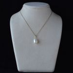 drop-shaped-freshwater-pearl-pendant-13-x-9-mm-creamy-white-14k-gold