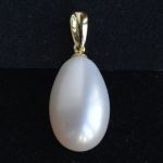 drop-shaped-freshwater-pearl-pendant-17-x-10-mm-creamy-white-14k-gold