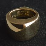 rare-vintage-solid-gold-piaget-dome-ring